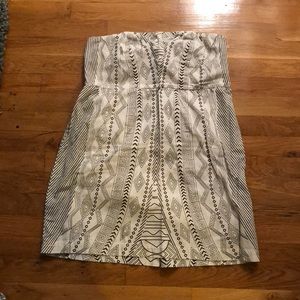 White/black tribal strapless dress